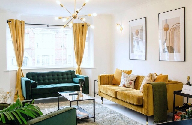 Chic Beach Getaway (sleeps 6) - 4 mins to beach