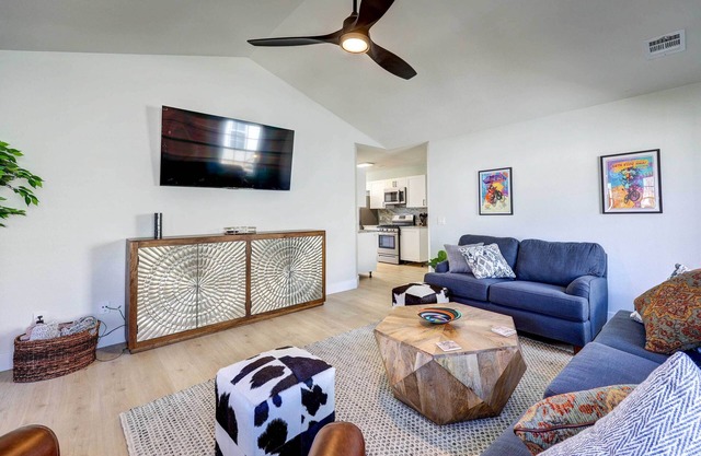 Chic Bentonville Home w/Patio & Fire Pit!