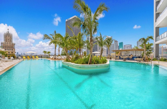 Chic Downtown Retreat 1BR Apartment
