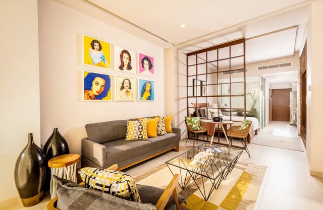 Chic Oceanfront Studio Loft – Unique Art & Views