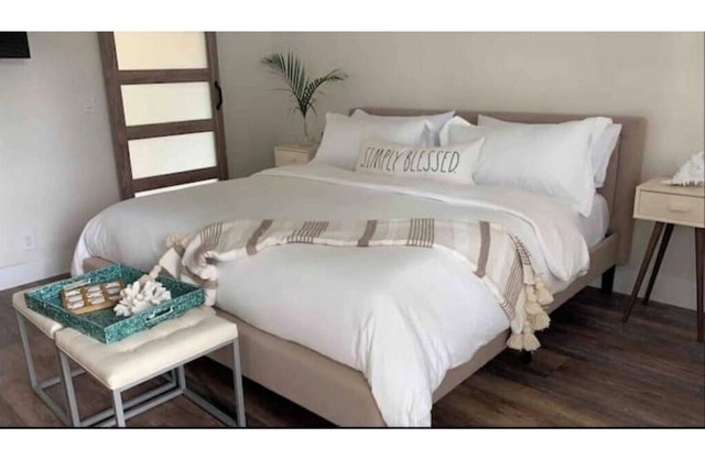 Chic Retreat