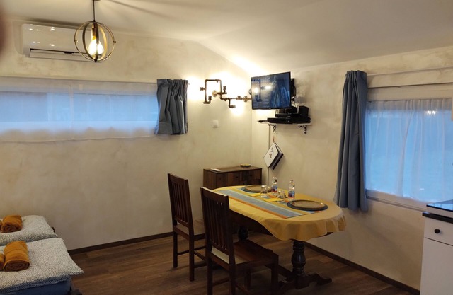 Chiomei House close M1