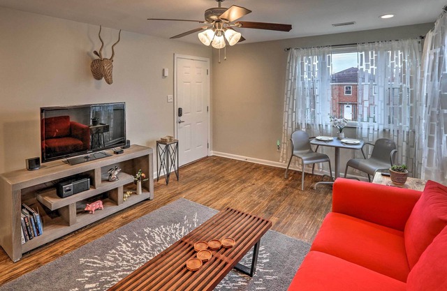 Cincinnati Vacation Rental 10 to Central Downtown!