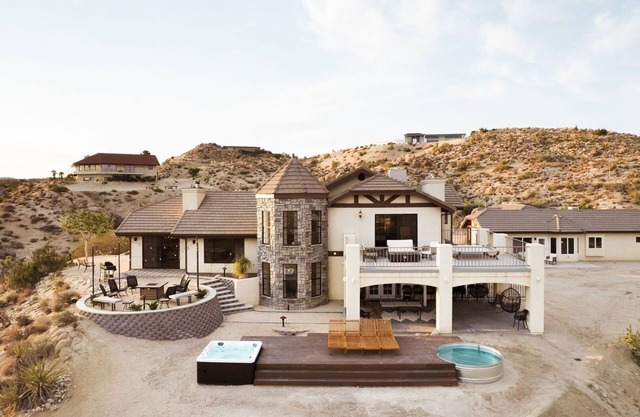 Citadel by Fieldtrip | 5bd Boulder Estate w Amenities