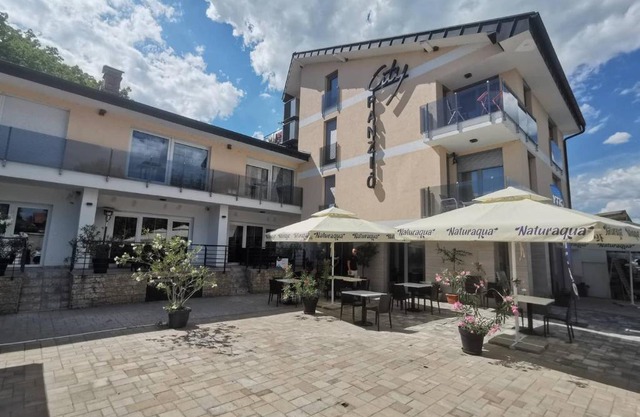 City Apartman ház