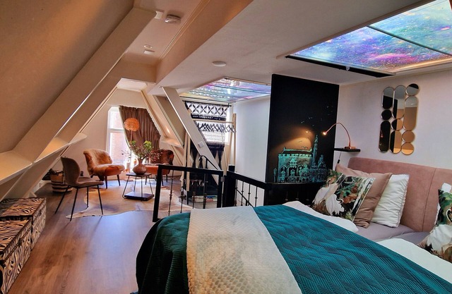 City Attic - Your Artful Retreat in Haarlem's Heart