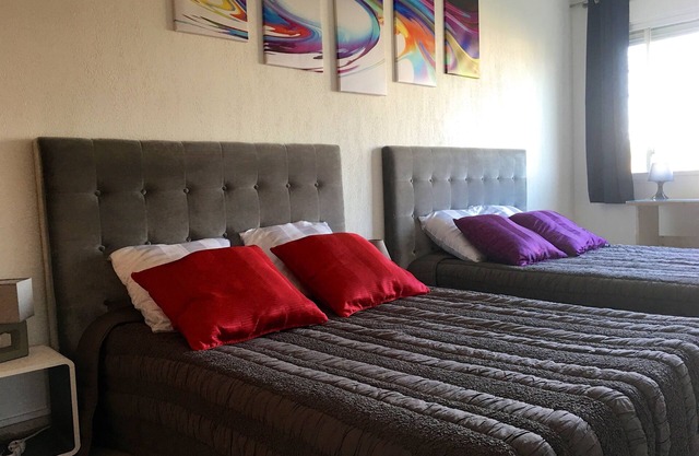 City Break LYON EUREXPO GRAND STADE OL + Parking + Wifi Fiber/Gites de France *