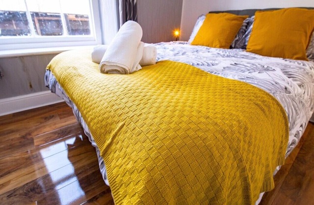 City Centre Apartment With Ensuite