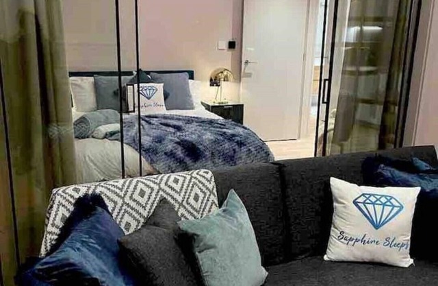 City Centre Luxe 3Bed & 3bath M1
