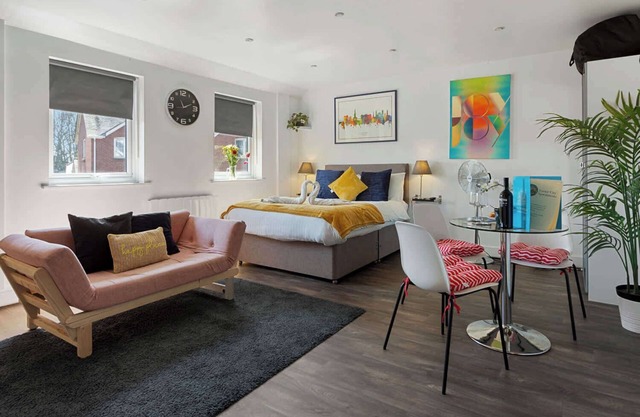 City Centre Studio Apartments (Baxter)-Short Stays UK Ltd