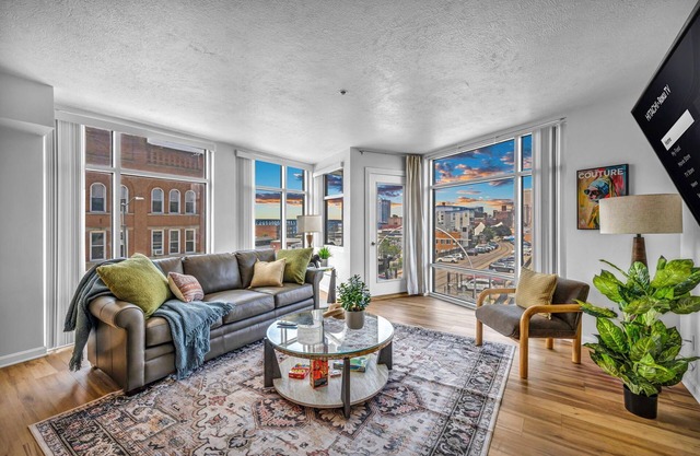 City-Luxe, Free Parking, 24/7 Gym