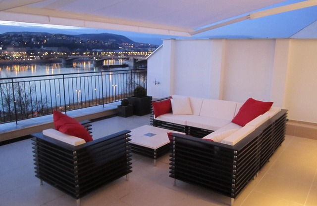 City penthouse with unique view over the Danube and the mountains of Budapest