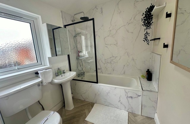 City side 2 bed house has a terrace and is set in Belfast