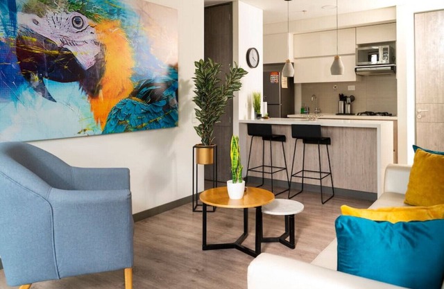 Class Suites 602 · 2BR Stylish Apt 1AC-5mins Provenza by HOUSY HOST