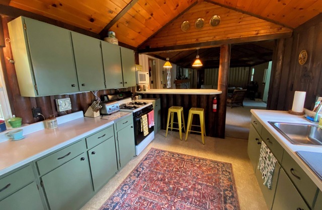 Classic 3-Bed Lake Cabin in Minocqua