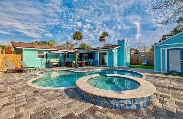 Classic Beach Bungalow with Casita and Heated Pool