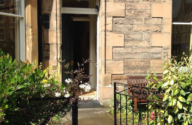 Classic Edinburgh: Marchmont Maindoor