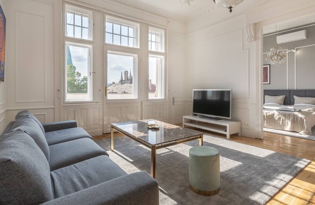 Classical apartment with a modern touch!