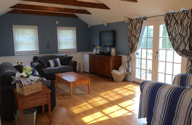 Clean and Quiet North Eastham Cottage Near Beaches