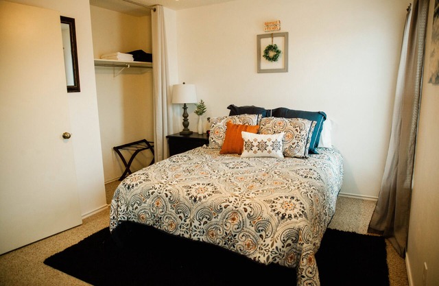 CLEAN AND SANITIZED 3 Bed 2.5 Bath Entire Home