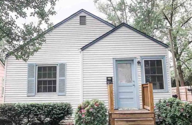 Clean, Comfortable, Close to Schools and Hospital.