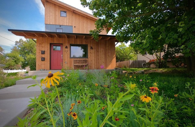Clean, one bedroom, newly constructed home within walking distance of downtown.