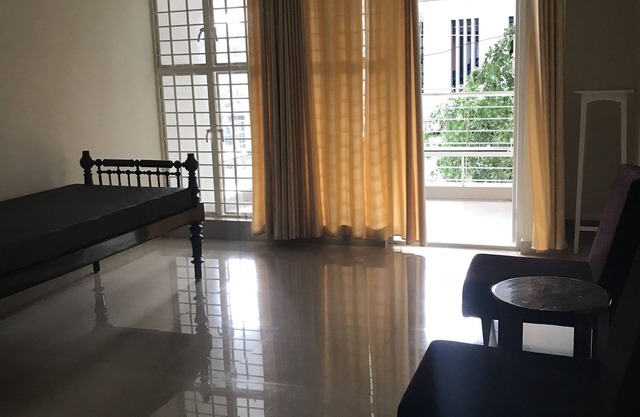 Clean & Spacious 3 bedroom - heart of city - peaceful, silent & nature friendly