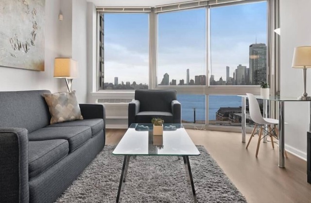 Clean & Spacious 1BR | Work Remote | Free WiFi & Kitchen | Near PATH