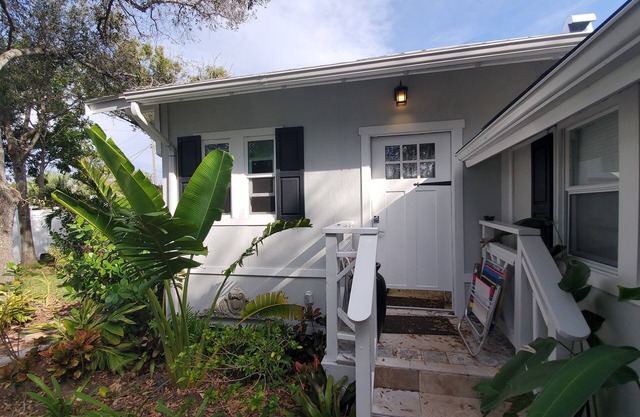 Clearwater near Largo Tiny House Pets OK