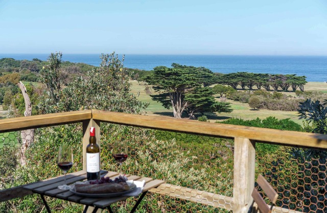 Cleversley Cottage - Ocean Views, Pets, Golf
