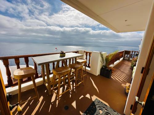Cliffside Villa W Pool & Hot Tub