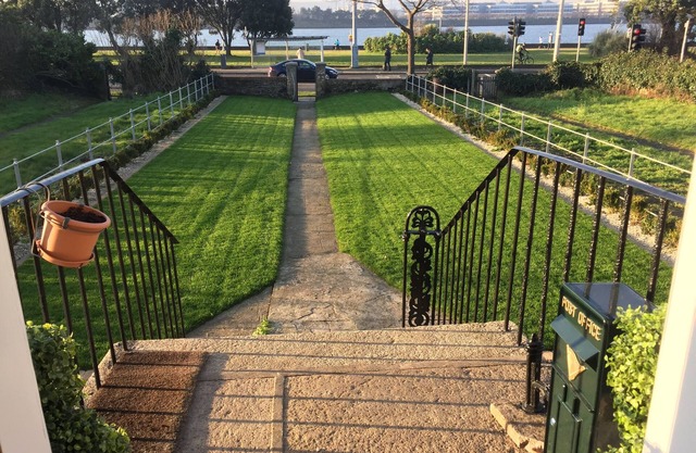 Clontarf Seafront Luxury