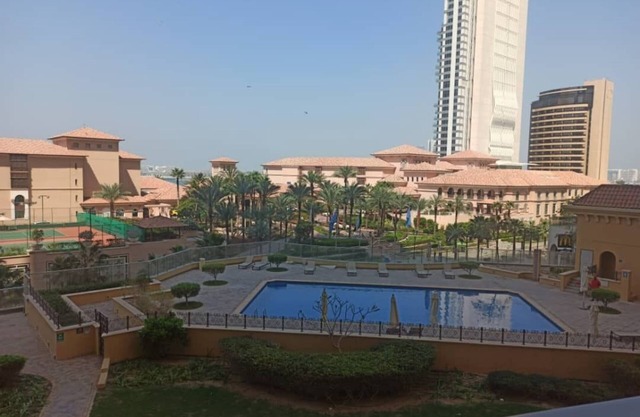 Close to beach with fantastic view. Pet not allowed