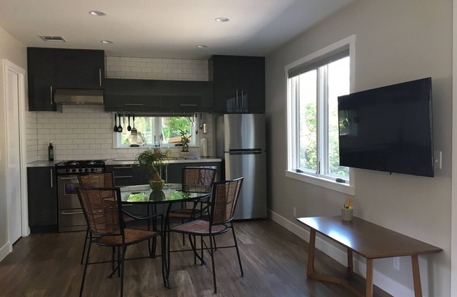 Close to Downtown and UT! Beautiful New Studio Apartment