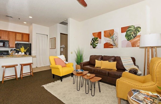 CLR111 Upstairs One Bedroom Casa Near Old Town LQ