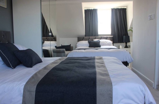 Club Garden Road - Modern 3 Bedroom House