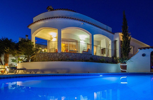 Club Villamar - Beautiful villa with a big swimming pool. Nice sea view from the villa and the ga.