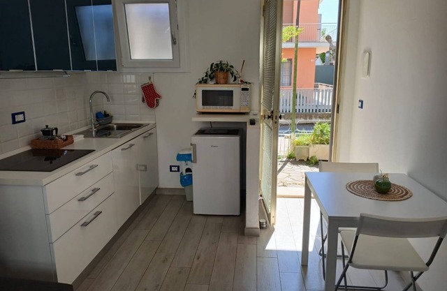 CN009 - Cesenatico, new two-room apartment with garden and parking space