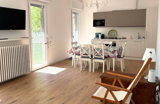 CN011 - Cesenatico, new three-room apartment with parking space in central locat