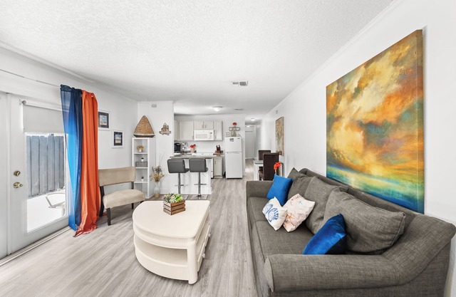 Coastal 2-Bedroom Stay Close to Mayo Clinic
