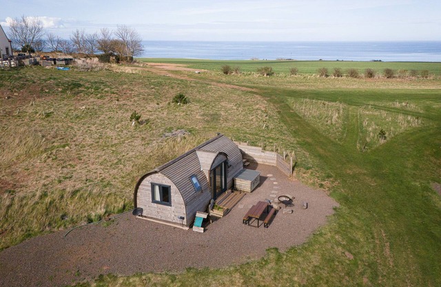 Coastal Family Cabin with Wood Fired Hot Tub