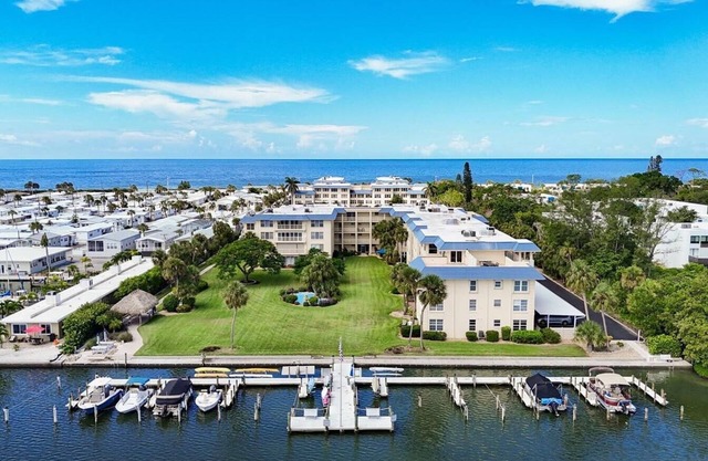 Coastal Living at Its Finest at Longboat Key