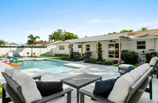 Coastal Luxury Retreat with Resort-Style Pool in Jupiter