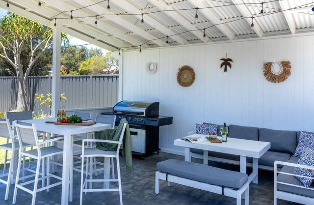 Coastal Palms – your sun-soaked coastal getaway