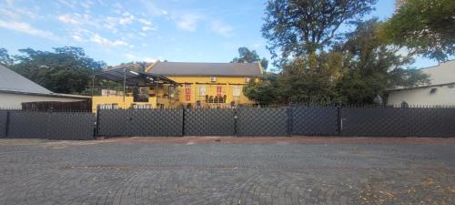 Cobblestone Court