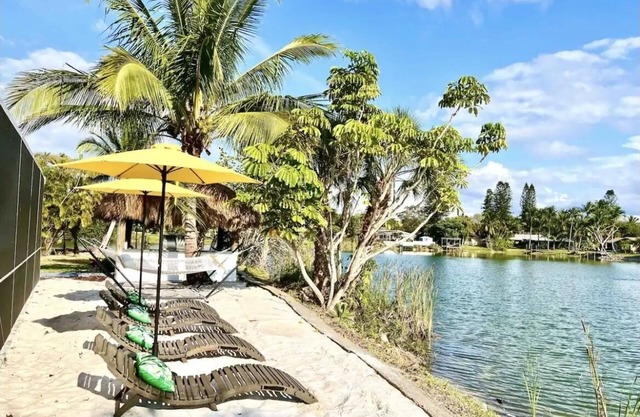Coco Cabana Villa -5 miles to beach- heated pool