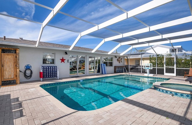 ⚓ Coco Loco! Canal Front, Pool, Dock & More!⚓