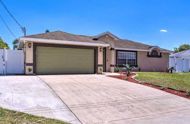 Cocoa Family Home with Game Room & Private Pool!