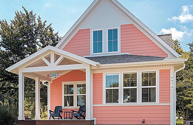 Coho Cottage, Village of Empire MI, Steps from SBD