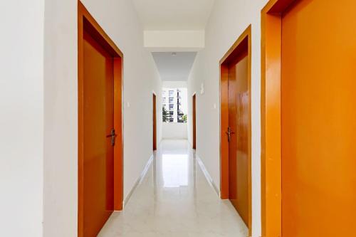 Collection O N.R. Residency
